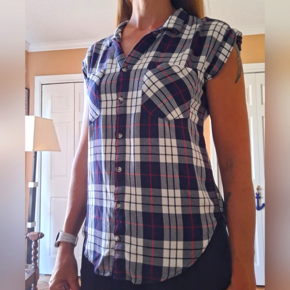 Capped sleeve, button-up, plaid shirt
